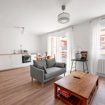 L'armagnac T2 Proche Gare Avec Parking Gratuit *