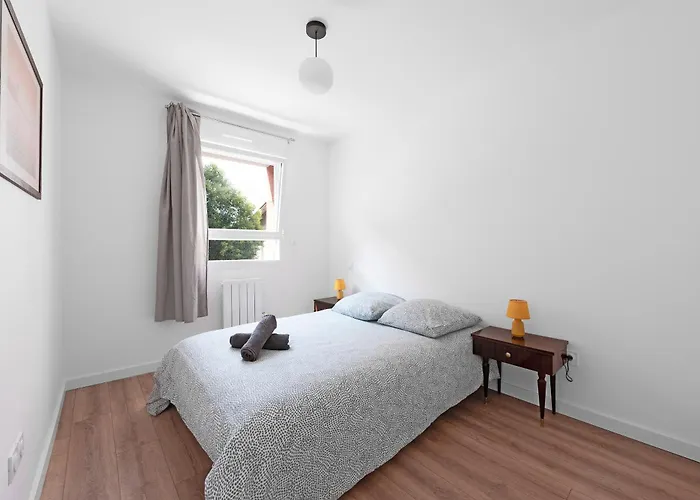 Appartement L'armagnac T2 Proche Gare Avec Parking Gratuit *